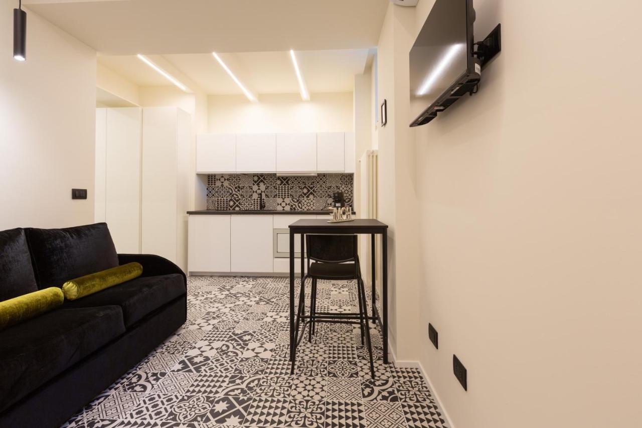 Pay60 -Crescenzago- Luxury Yellow House ミラノ エクステリア 写真